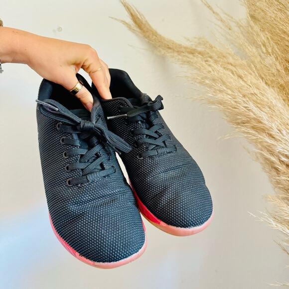 NOBULL Black Red Texture Gradient Unisex Lace Up Athletic Gym Shoe Sneakers 10.5 - Picture 2 of 11